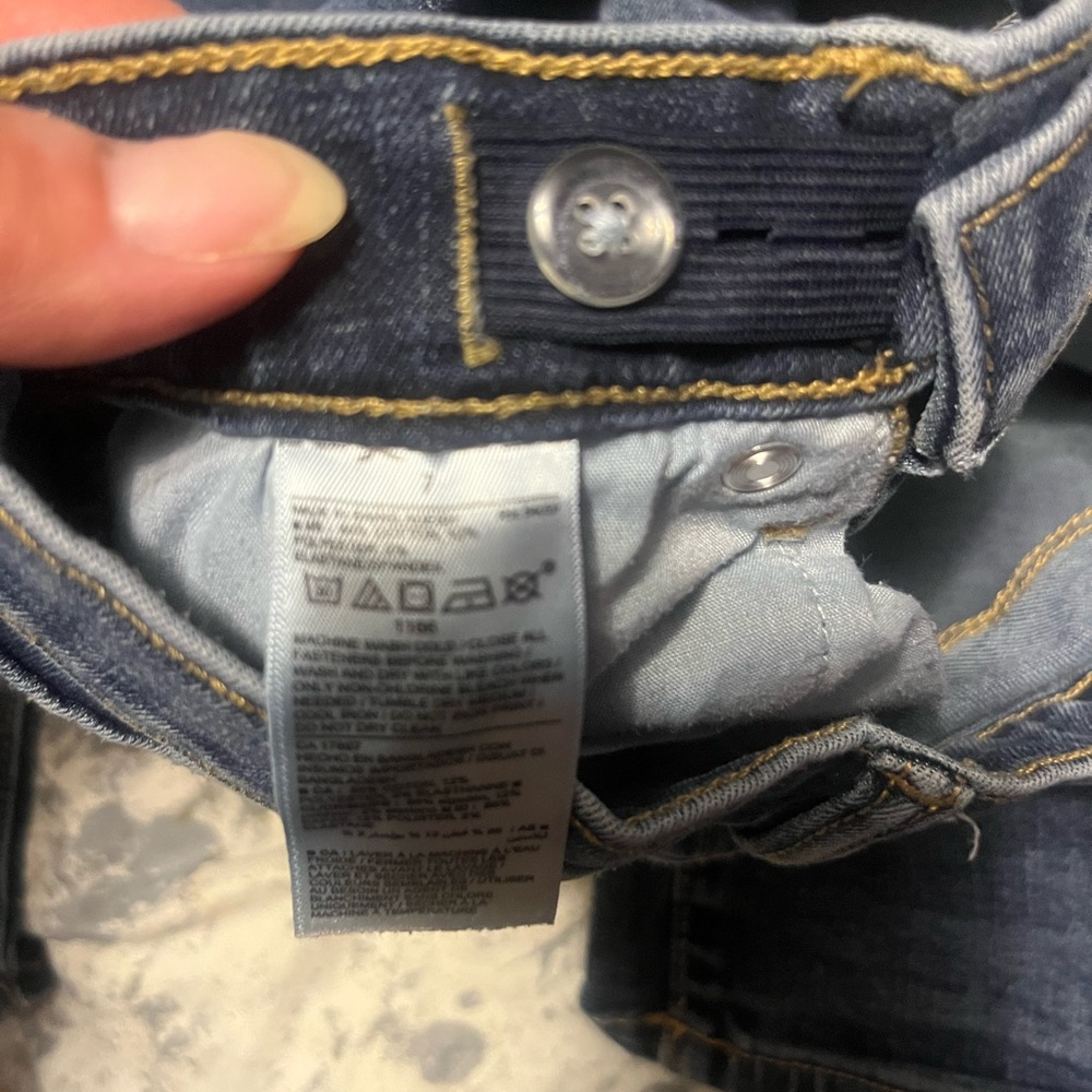 Old Navy Darkwash Denim Jeans with holes in the knees - Picture 4 of 4